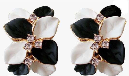 18K Gold Black & White Flower Stud Earrings
